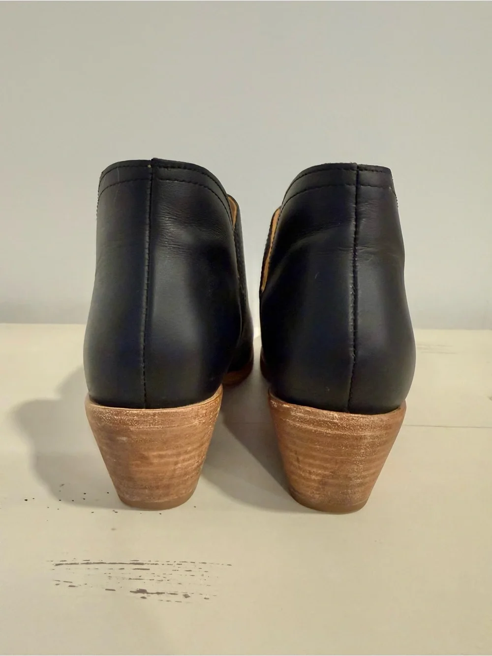 Nisolo Mia Everyday Ankle Bootie Black Leather Stacked Heel Size 10
